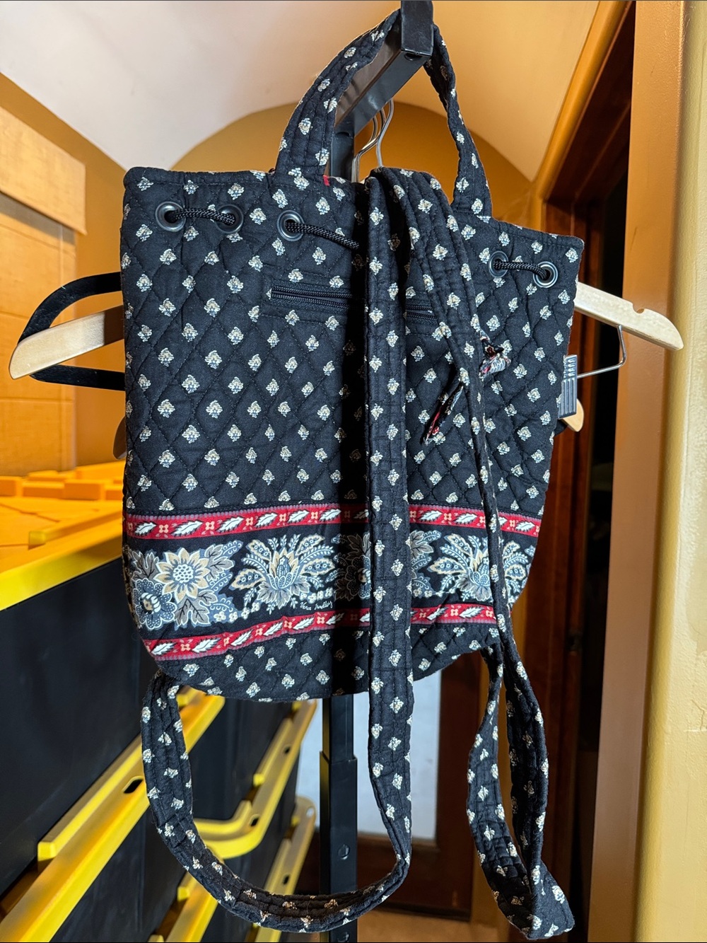 Vera Bradley Vintage Quilted Drawstring Backpack Black Floral Red Trim Rare USA - Picture 5 of 11
